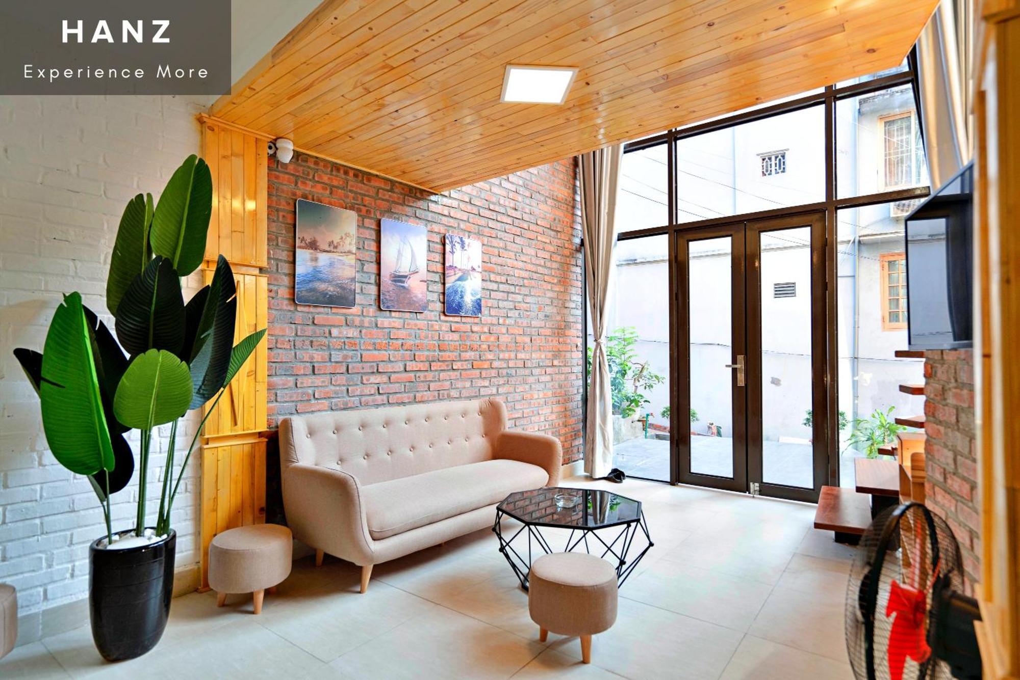 Private Room In Halong City Center - Hanz Almor1 Халонг Экстерьер фото