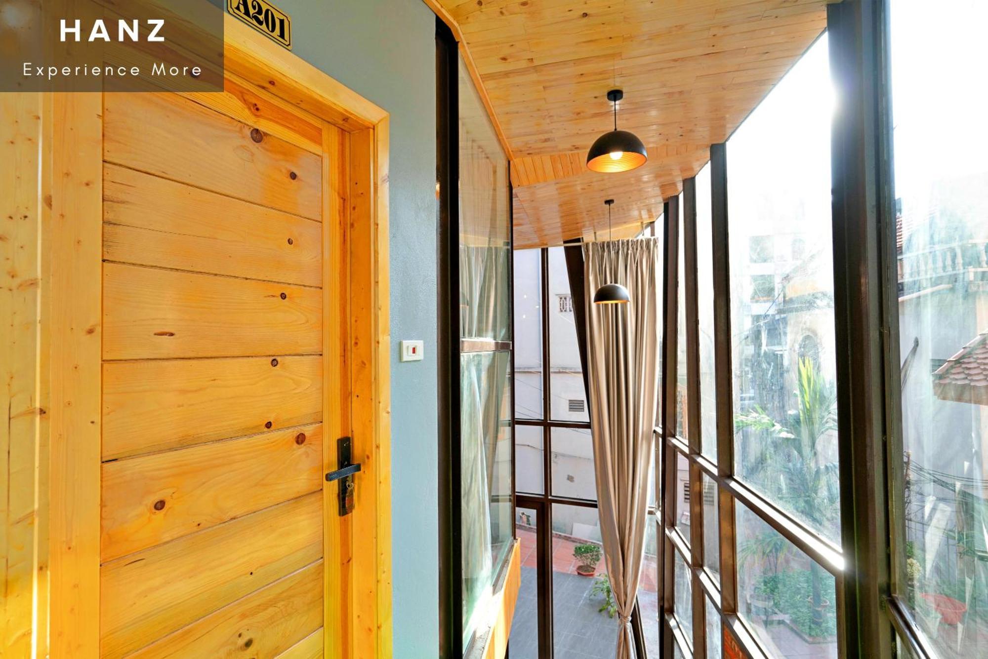 Private Room In Halong City Center - Hanz Almor1 Халонг Экстерьер фото